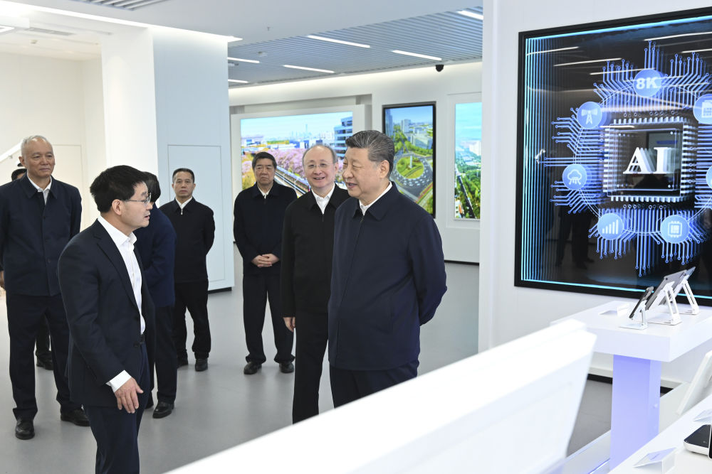 习近平春节前夕在北京看望慰问基层干部群众_推荐_鹤岗融媒体中心